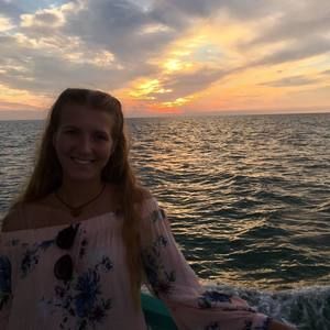 Meet your Posher, Juliette